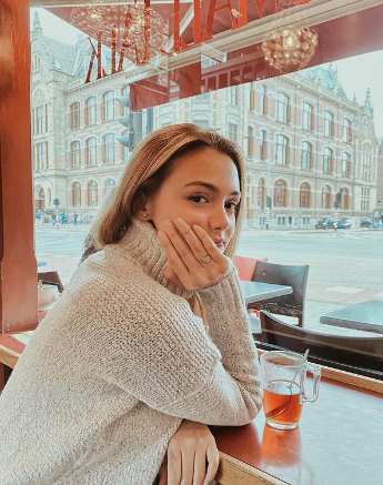 Totalitas Amanda Rawles, Berani Tampil Apa Adanya Tanpa Make Up